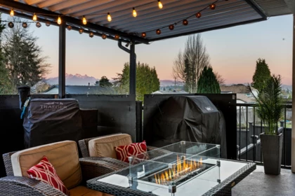 Basement Recreation Room Photo of 8741 163a Street, Surrey, BC