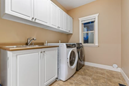 Mudroom Photo of 8741 163a Street, Surrey, BC