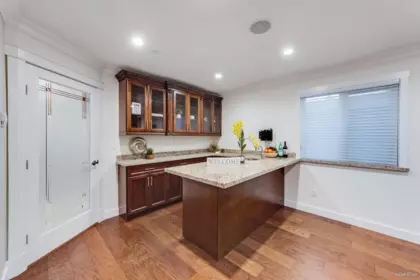Kitchen Island Photo of 6167 Commercial Street, Vancouver, BC