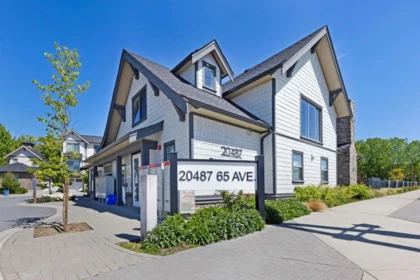 Hallway Photo of B209 20487 65 Avenue, Langley, BC