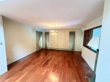 Primary Bedroom Photo of 7631 Chelsea Road, Richmond, BC