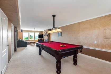 Entry Foyer Photo of 29665 Glengarry Avenue, Abbotsford, BC