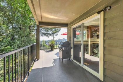 Staircase Photo of 29665 Glengarry Avenue, Abbotsford, BC