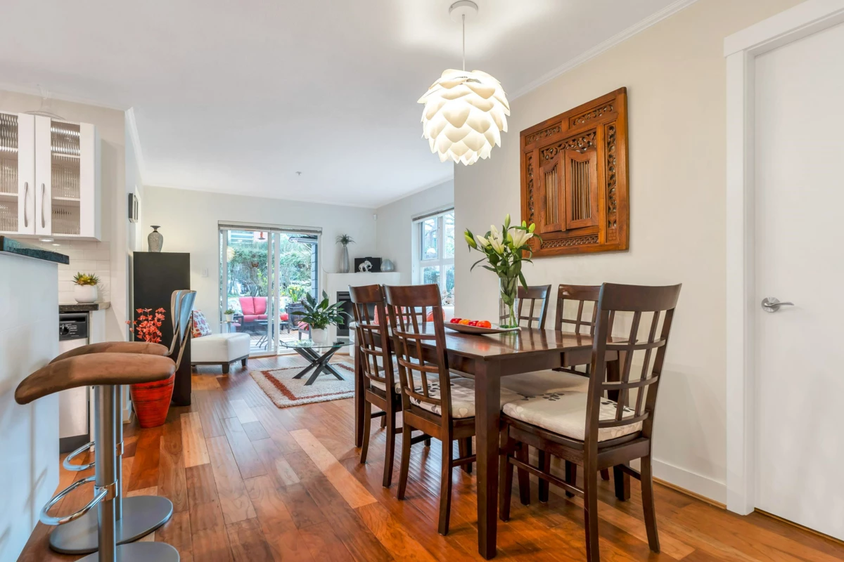 Family Room Photo of 102 736 W 14th Avenue, Vancouver, BC