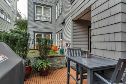 Backyard Photo of 102 736 W 14th Avenue, Vancouver, BC