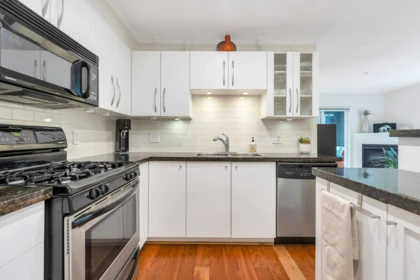 Pantry Photo of 102 736 W 14th Avenue, Vancouver, BC