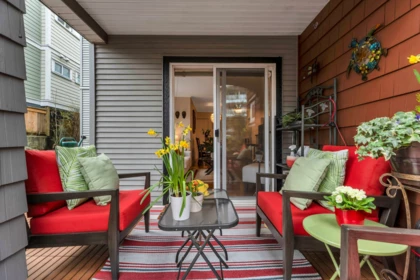 Swimming Pool Photo of 102 736 W 14th Avenue, Vancouver, BC