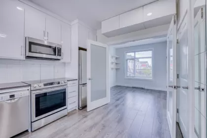 Kitchen Island Photo of 5063 Earles Street, Vancouver, BC