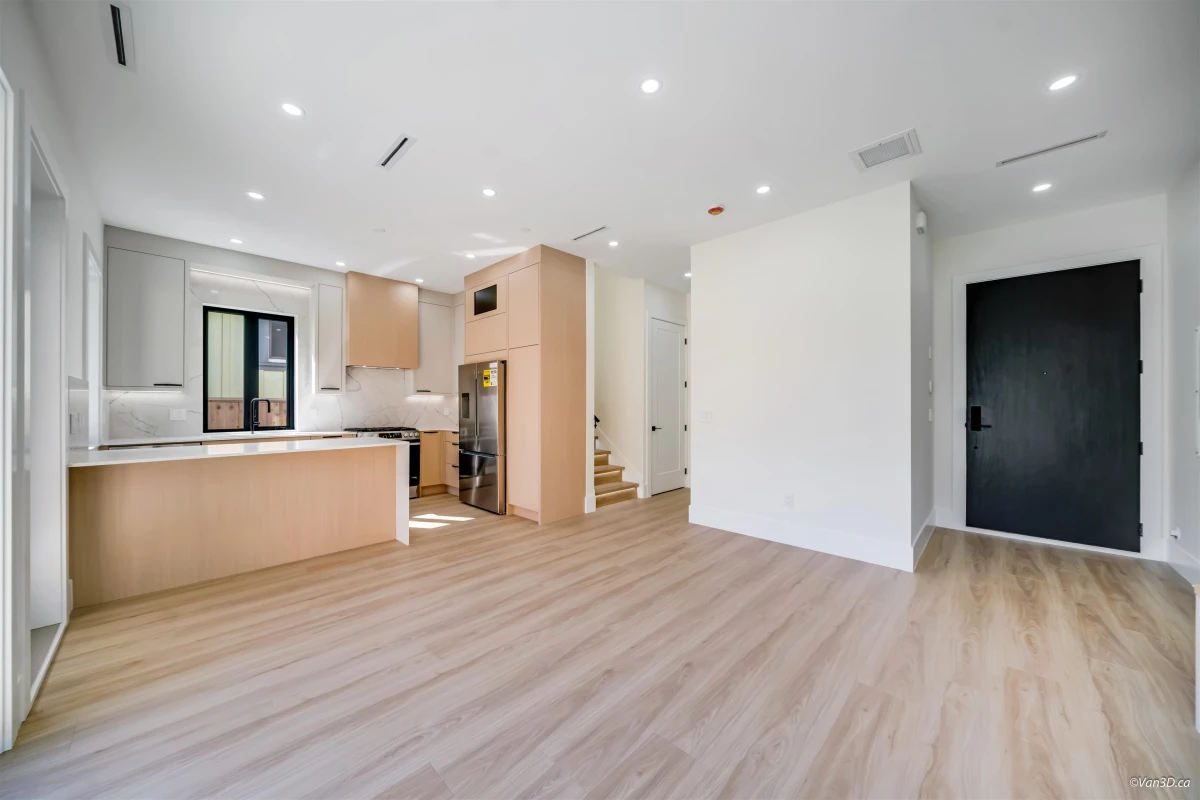 Family Room Photo of 2 2636 Mcgill Street, Vancouver, BC