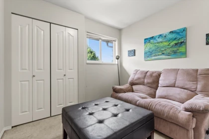 Entry Foyer Photo of 37 45090 Luckakuck Way, Chilliwack, BC