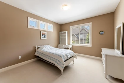 Hallway Photo of 16254 26b Avenue, Surrey, BC