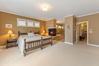 Powder Room Photo of 16254 26b Avenue, Surrey, BC