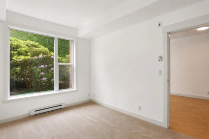Office / Den Photo of 108 33539 Holland Avenue, Abbotsford, BC