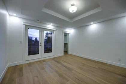 Basement Recreation Room Photo of 254 E 18th Street, North Vancouver, BC