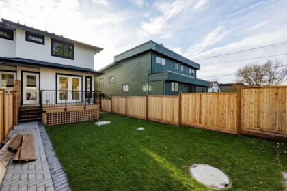 Hot Tub / Spa Photo of 254 E 18th Street, North Vancouver, BC