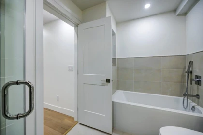 Mudroom Photo of 254 E 18th Street, North Vancouver, BC