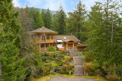 Kitchen Photo of 675 Cates Lane, Bowen Island, BC