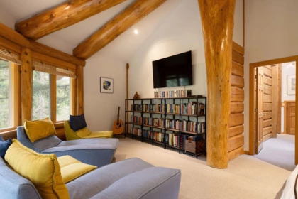 Staircase Photo of 675 Cates Lane, Bowen Island, BC