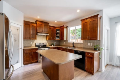 Kitchen Island Photo of 6125 150a Street, Surrey, BC