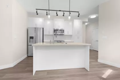 413 11077 Ravine Road, Surrey, BC, Surrey — Apartment/Condo for sale