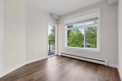 Walk-In Closet Photo of 413 11077 Ravine Road, Surrey, BC
