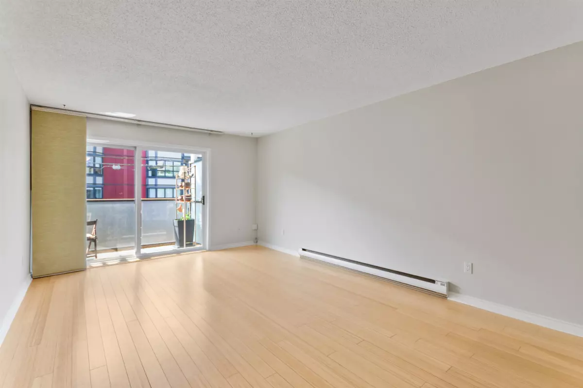 Living Room Photo of 201 550 E 7th Avenue, Vancouver, BC