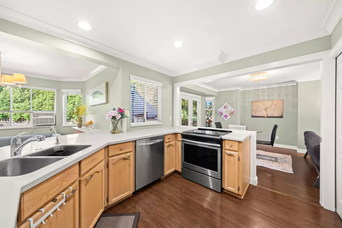 Dining Area Photo of 21558 86a Crescent, Langley, BC
