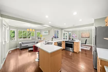 Kitchen Photo of 21558 86a Crescent, Langley, BC