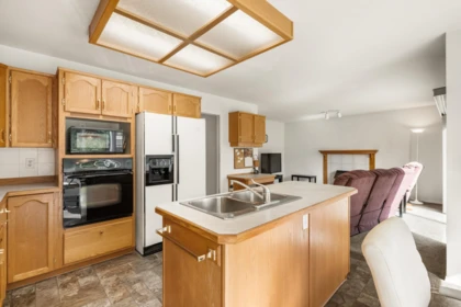 Kitchen Island Photo of 8094 164a Street, Surrey, BC