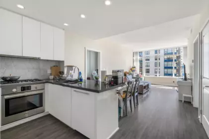 Kitchen Photo of 1011 7338 Gollner Avenue, Richmond, BC