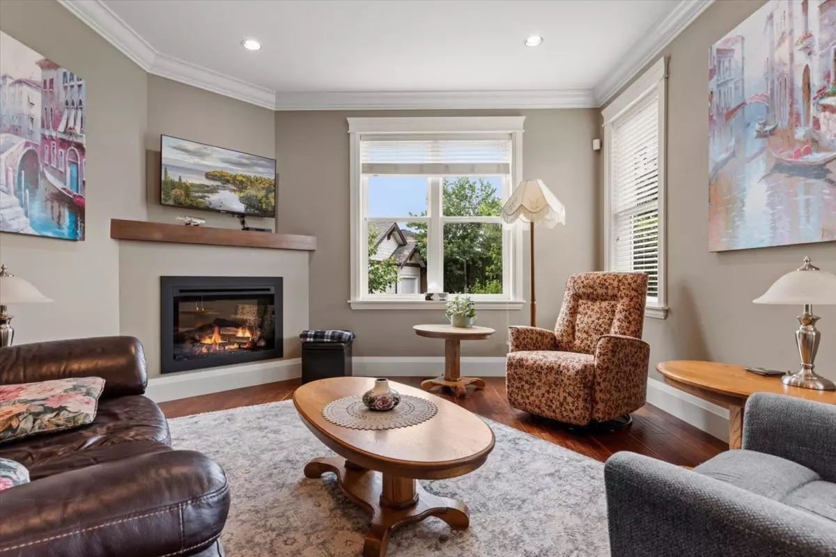 Dining Area Photo of 1 5882 Cowichan Street, Chilliwack, BC