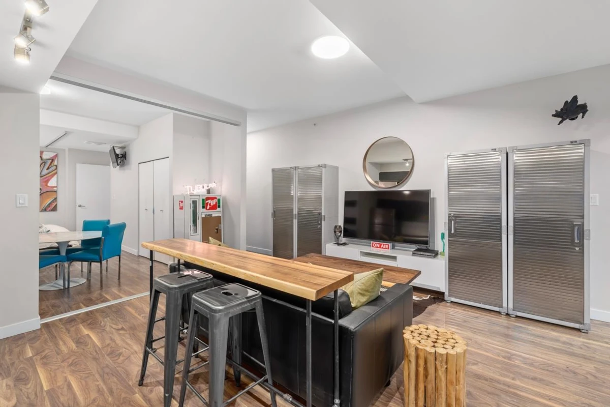 Dining Area Photo of 101 2511 Quebec Street, Vancouver, BC