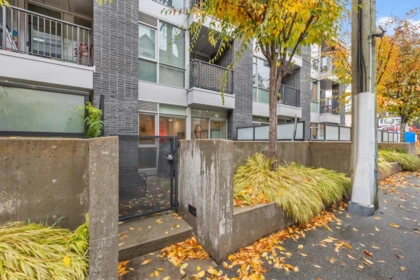 Mudroom Photo of 101 2511 Quebec Street, Vancouver, BC