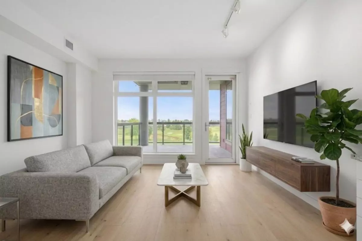 Family Room Photo of 307 5011 Springs Boulevard, Tsawwassen, BC