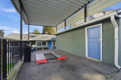Community Amenities Photo (Clubhouse) of 1315 Eighth Avenue, New Westminster, BC