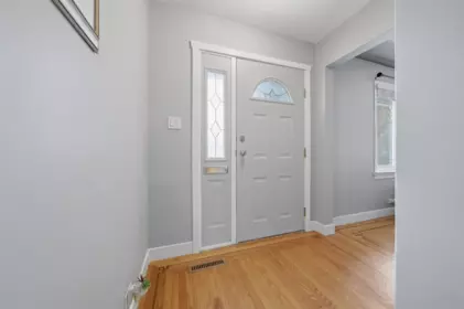 1315 Eighth Avenue, New Westminster, BC, New Westminster — Single Family Residence for sale