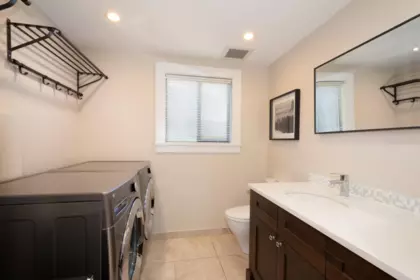 Powder Room Photo of 2643 Panorama Drive, North Vancouver, BC