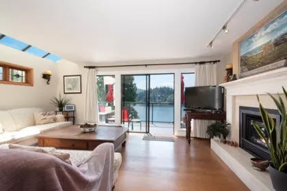 Walk-In Closet Photo of 2643 Panorama Drive, North Vancouver, BC