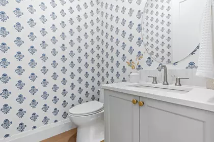 Guest Bathroom Photo of 1495 168 Street, Surrey, BC