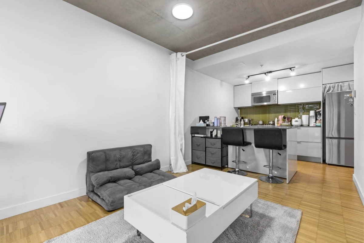 Living Room Photo of 2605 128 W Cordova Street, Vancouver, BC
