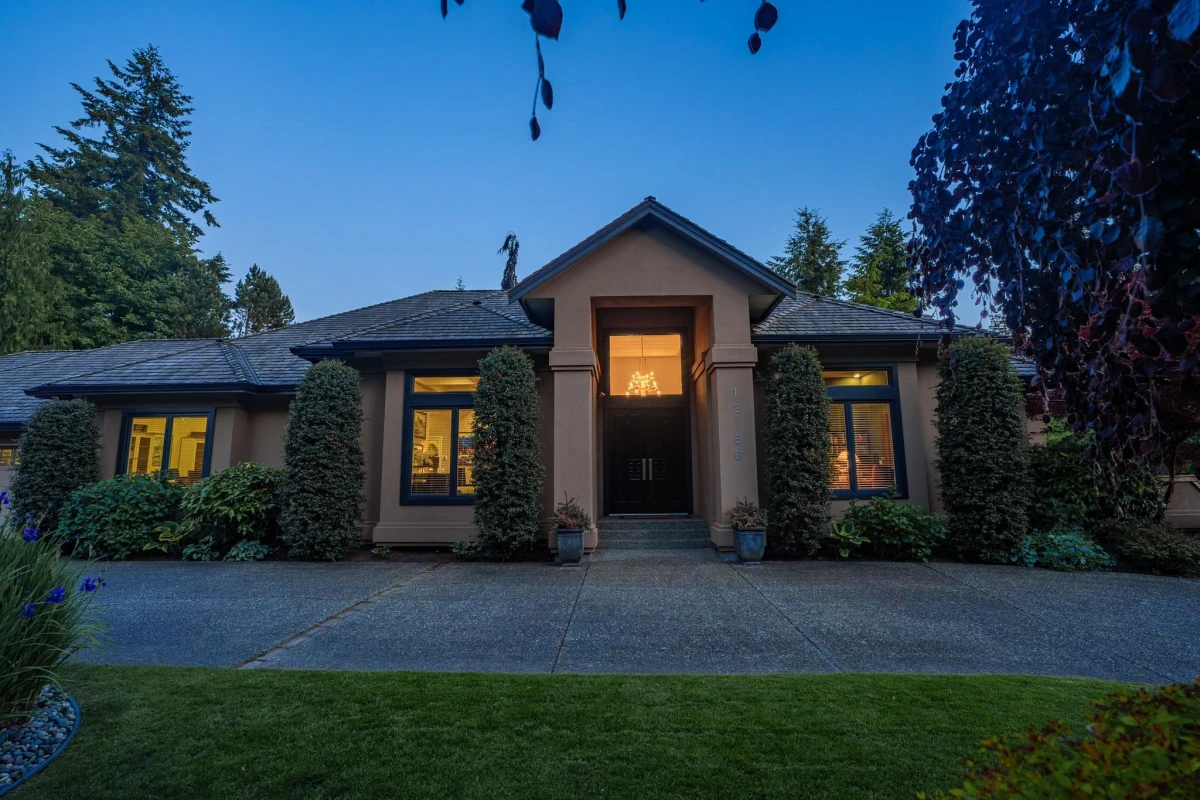 Family Room Photo of 12166 57 Avenue, Surrey, BC