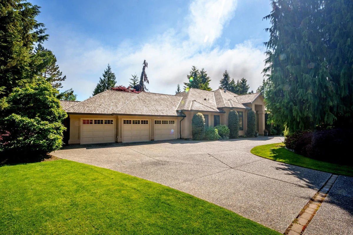 Living Room Photo of 12166 57 Avenue, Surrey, BC
