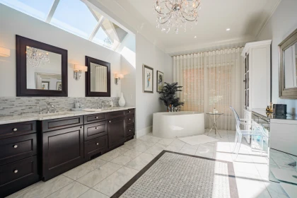Hallway Photo of 12166 57 Avenue, Surrey, BC