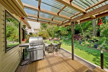 Swimming Pool Photo of 1405 Glenview Court, Coquitlam, BC