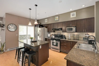 Kitchen Island Photo of 37 21535 88 Avenue, Langley, BC