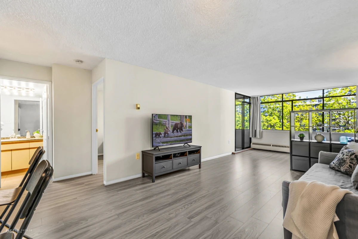 Dining Area Photo of 601 6611 Minoru Boulevard, Richmond, BC