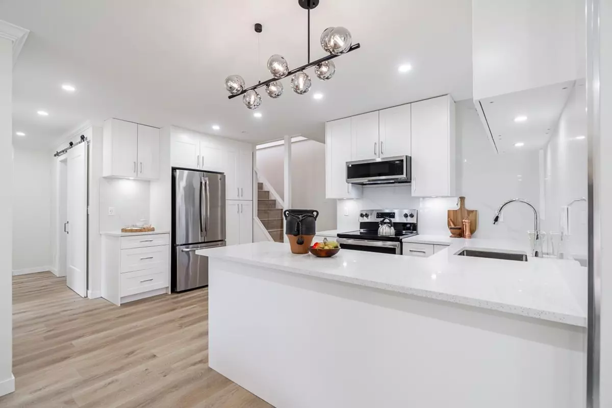 Family Room Photo of 2520 Gordon Avenue, Port Coquitlam, BC