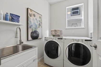 Powder Room Photo of 98 Linden Court, Port Moody, BC