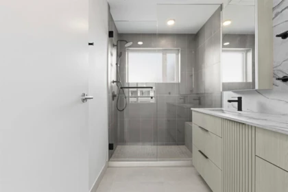 Guest Bathroom Photo of 304 3590 W 39th Avenue, Vancouver, BC