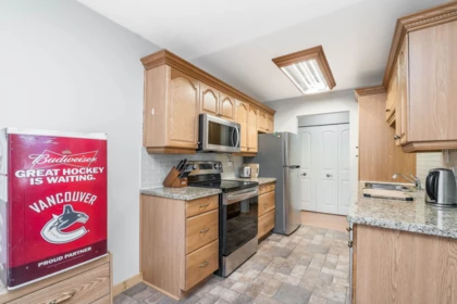 Kitchen Photo of 105 32175 Old Yale Road, Abbotsford, BC